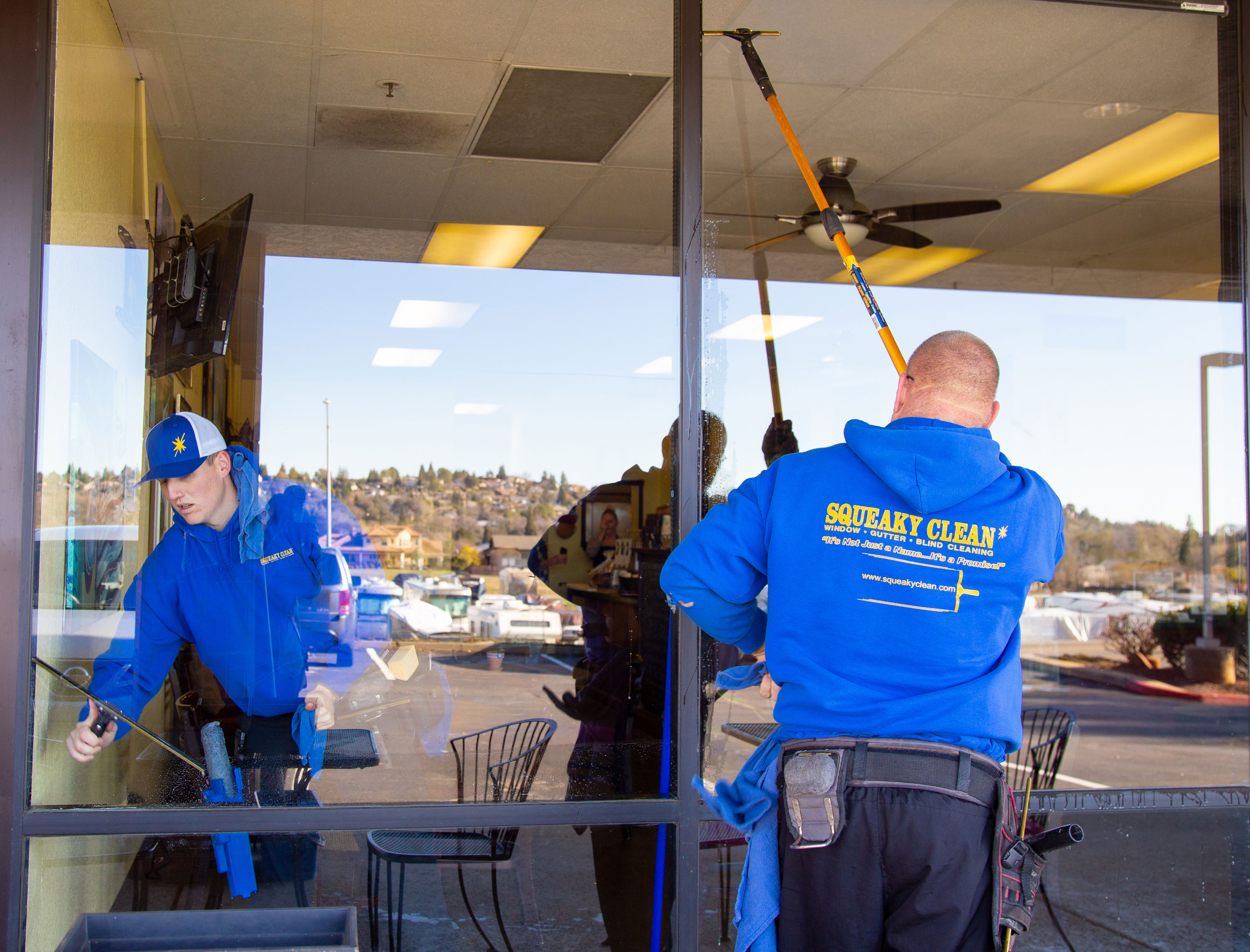 commercial window cleaning