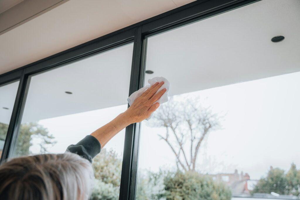 cleaning windows in roseville with hard water diy